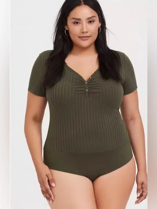 Torrid Gray Short Sleeve Ribbed Henley Bodysuit Sz 4X - Picture 7 of 7